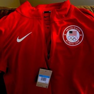 Nike running half zip drift sweater size medium new with tags